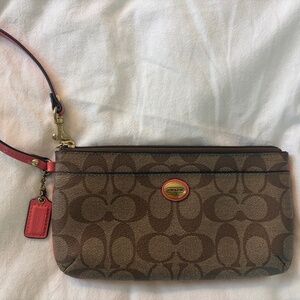 COACH PEYTON SIGNATURE GO-GO WRISTLET